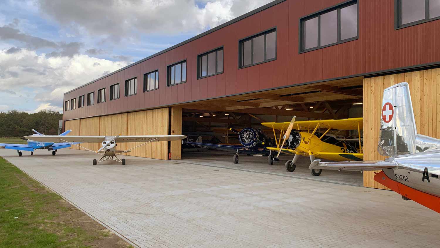 Stellplätze am Flugplatz Bienenfarm